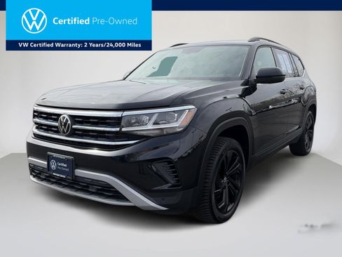 Used 2023 Volkswagen Atlas SE w/ Black Wheel Package image 1