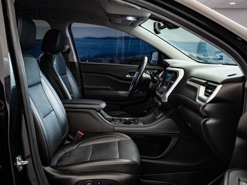 Used 2021 GMC Acadia SLT w/ Preferred Package image 25