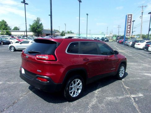 Used 2017 Jeep Cherokee Latitude w/ Comfort & Sound Group image 5