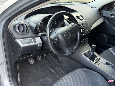 Used 2013 MAZDA MAZDA3 i SV image 14