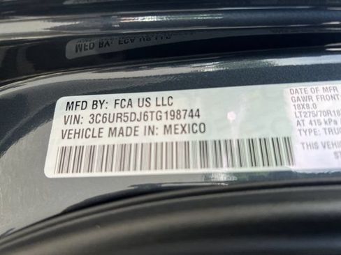 Certified 2026 RAM 2500 Big Horn AWD/4WD image 32