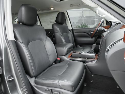 Certified 2019 INFINITI QX80 Luxe w/ All-Season Package RWD image 41