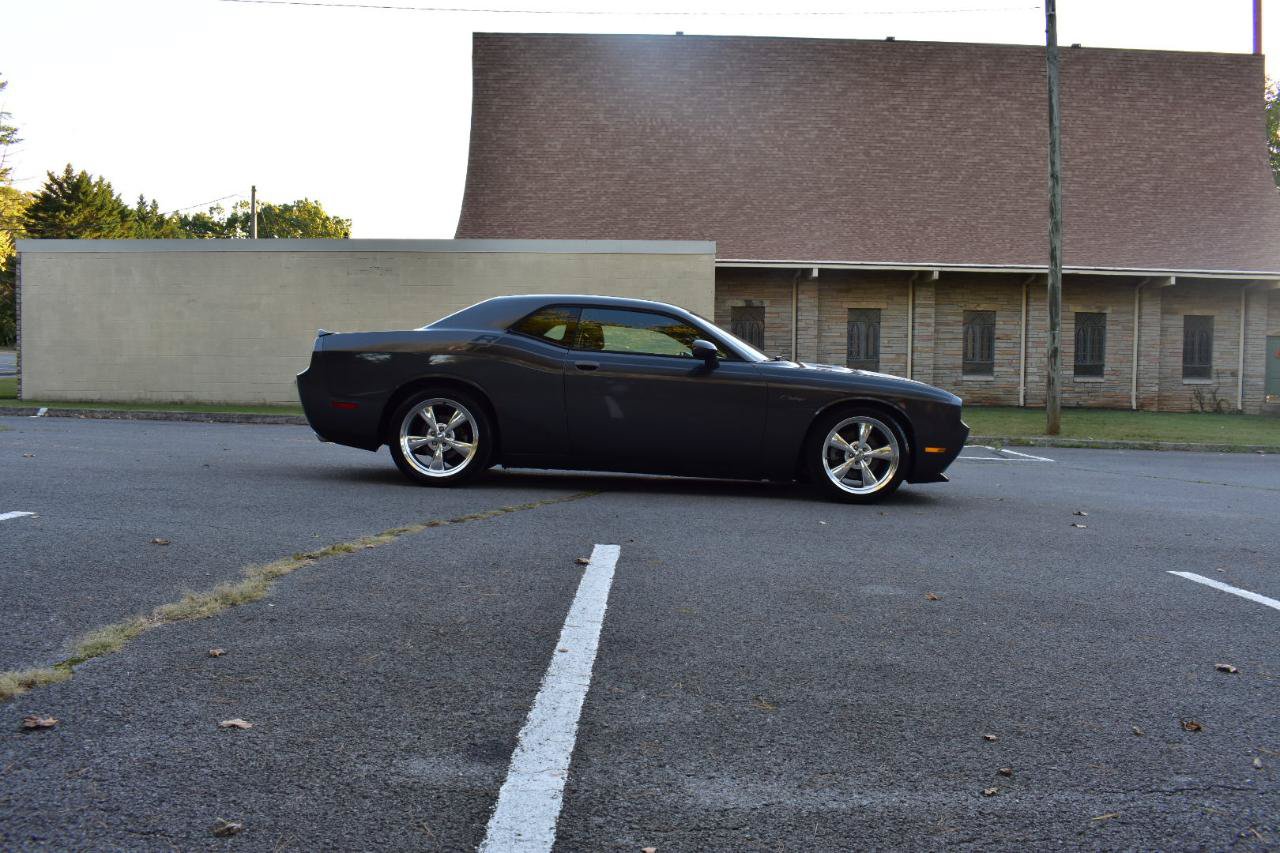 Used 2013 Dodge Challenger R/T RWD image 8