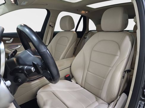 Used 2022 Mercedes-Benz GLC 300 4MATIC image 17