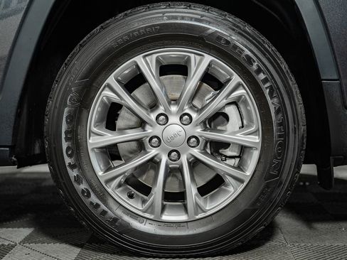 Used 2021 Jeep Cherokee Latitude Lux w/ Sun & Sound Group image 19