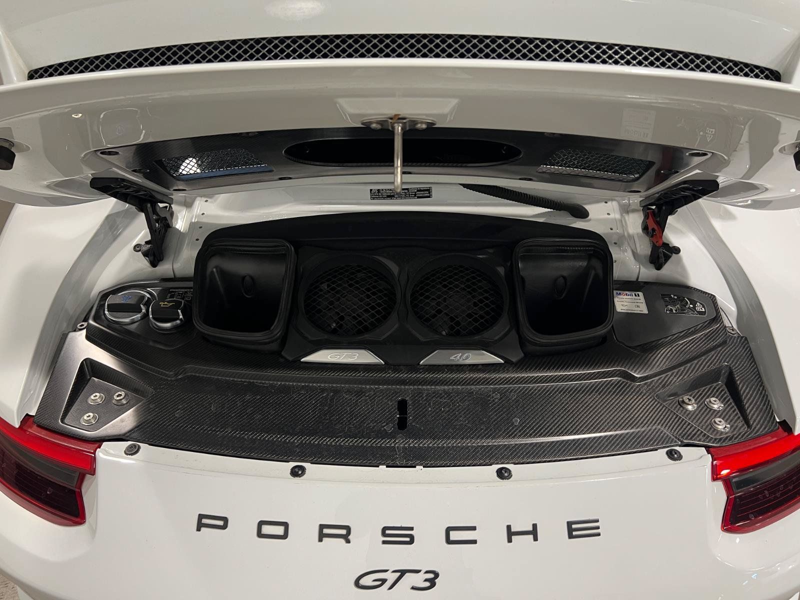Used 2018 Porsche 911 GT3 RWD image 27