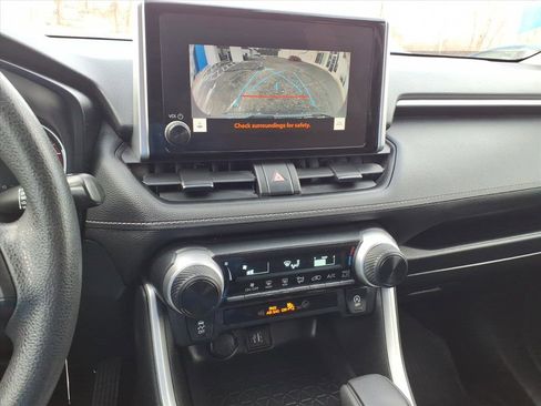 Used 2023 Toyota RAV4 LE image 19