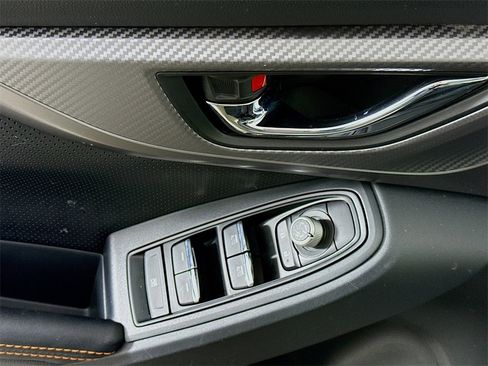 Certified 2021 Subaru Crosstrek 2.5i Limited w/ Moonroof Package 2 image 26