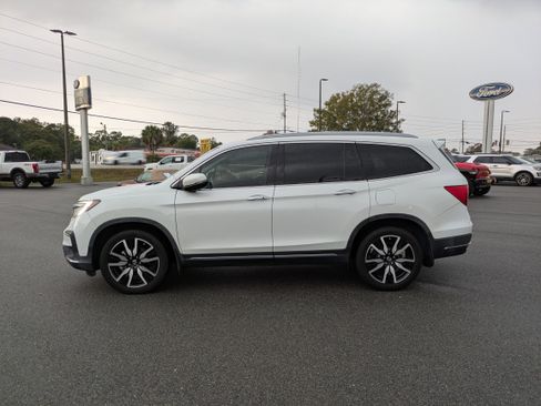 Used 2021 Honda Pilot Touring image 2