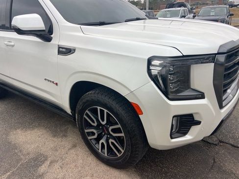 Used 2022 GMC Yukon AT4 image 8
