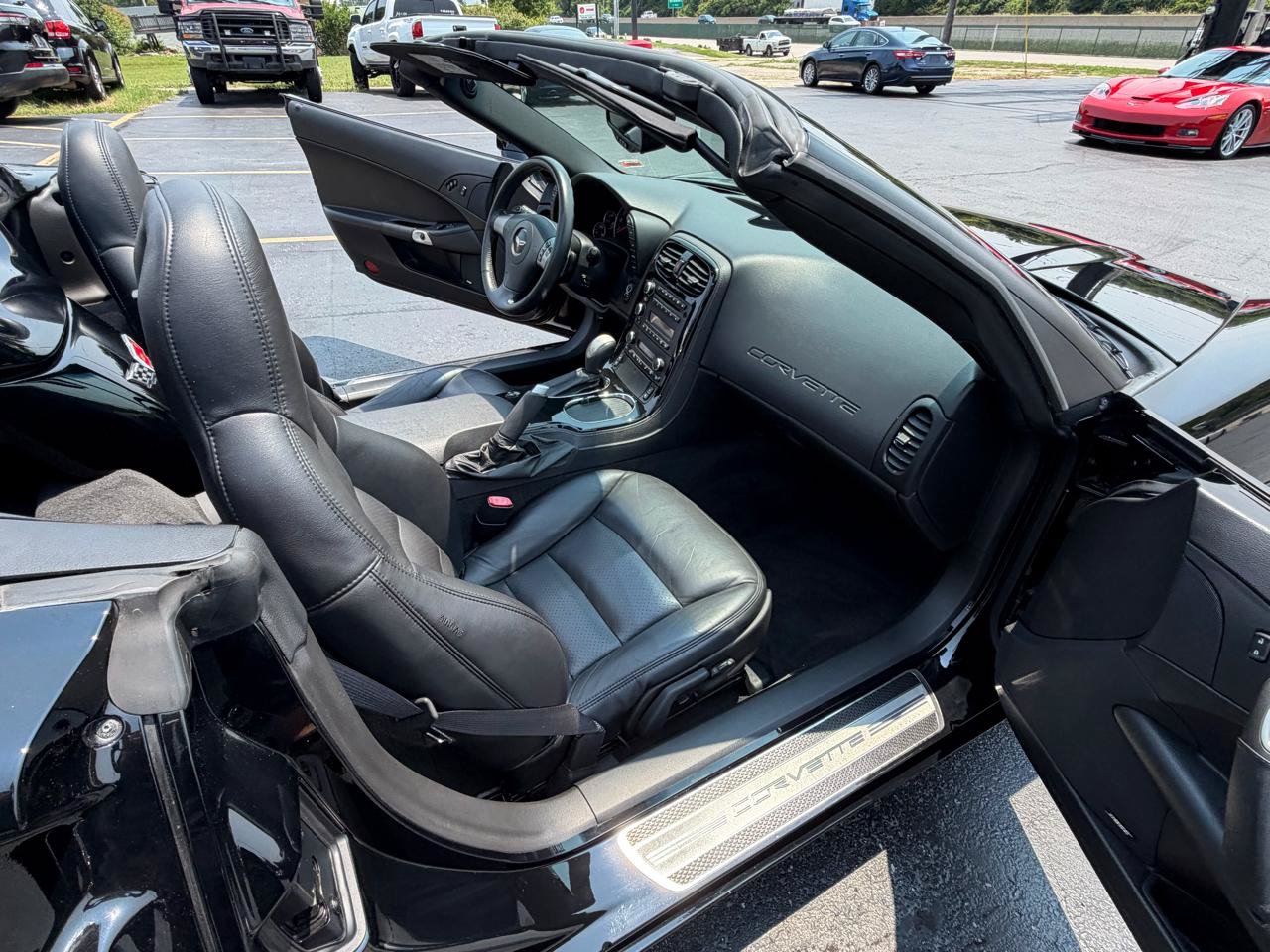 Used 2008 Chevrolet Corvette Convertible w/ Preferred Equipment Group RWD image 27