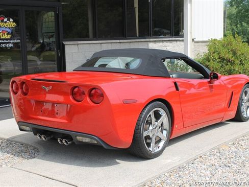 Used 2007 Chevrolet Corvette Convertible w/ Preferred Equipment Group RWD image 20