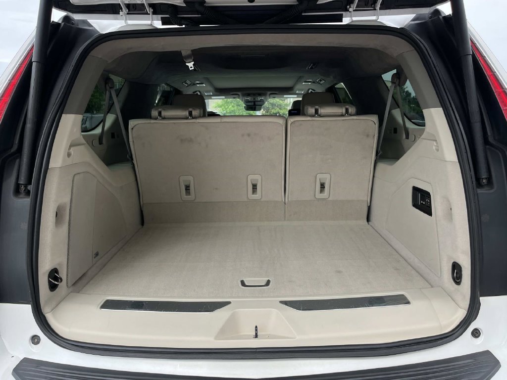 Used 2023 Cadillac Escalade ESV Sport Platinum AWD/4WD image 11