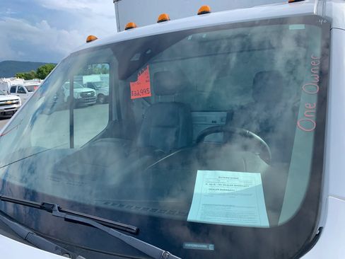Used 2019 Ford Transit 350 156 DRW RWD image 4