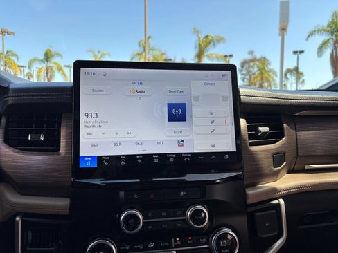 Used 2024 Ford Expedition Limited RWD image 20