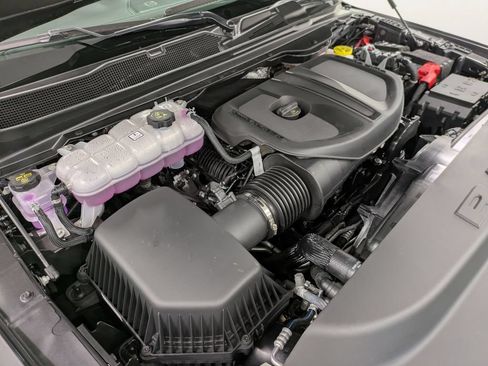 Used 2025 RAM 1500 Big Horn AWD/4WD image 32