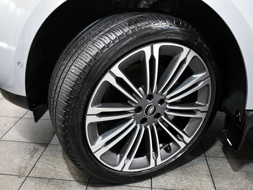 Used 2024 Land Rover Range Rover Long Wheelbase SE AWD/4WD image 7