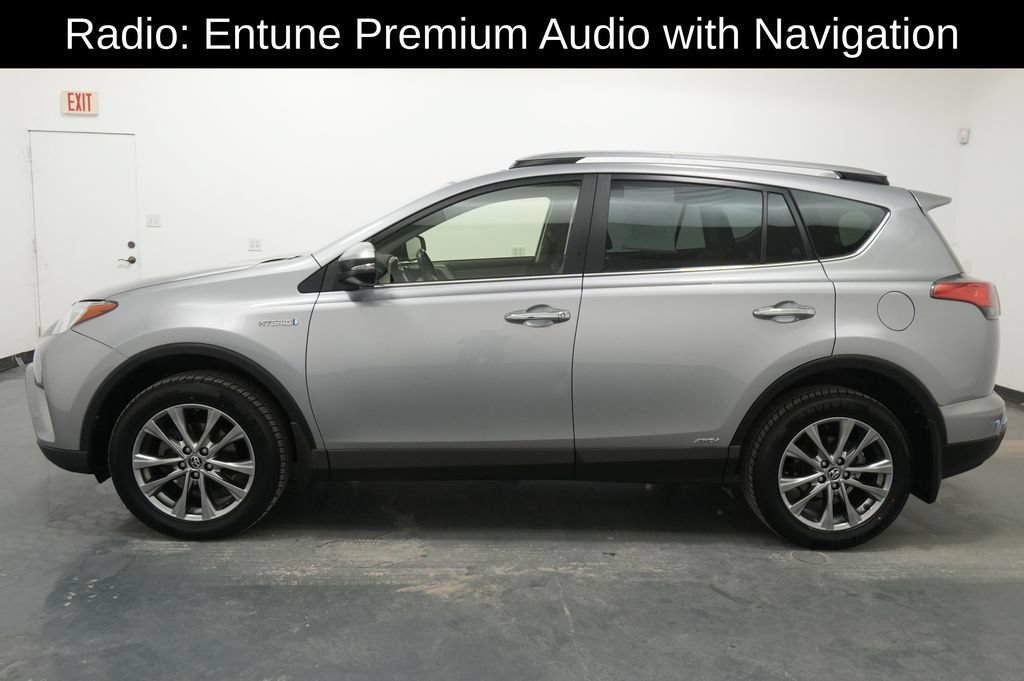 Used 2018 Toyota RAV4 Limited AWD/4WD image 4