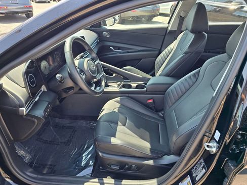 Used 2022 Hyundai Elantra Limited w/ Cargo Package image 22