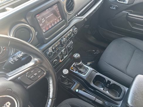Used 2021 Jeep Wrangler Unlimited Sport image 21