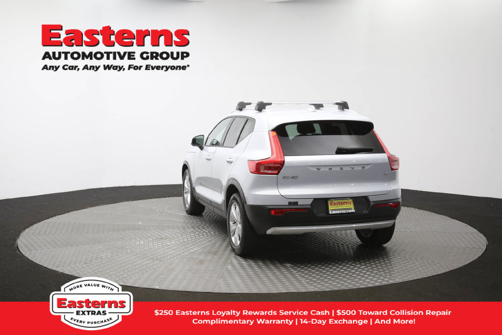 Used 2021 Volvo XC40 T4 Momentum FWD image 65