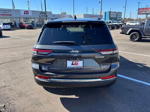 New 2025 Jeep Grand Cherokee Laredo X w/ Luxury Tech Group I image 5