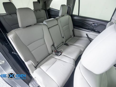 Used 2017 Honda Pilot EX-L image 39