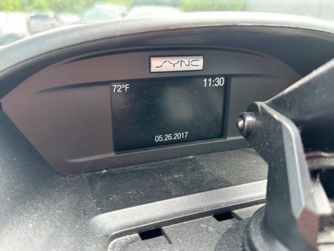 Used 2017 Ford Escape SE AWD/4WD image 38