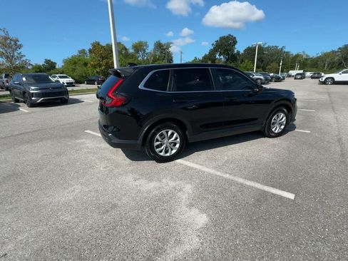 Used 2025 Honda CR-V LX image 8