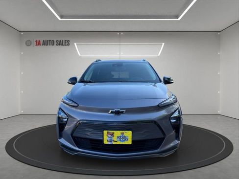 Used 2023 Chevrolet Bolt EUV LT w/ Driver Confidence Package FWD image 8
