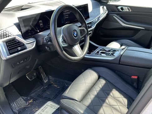 Used 2025 BMW X5 xDrive40i AWD/4WD image 11