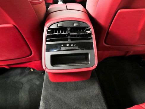 Used 2022 Maserati Quattroporte Modena RWD image 20