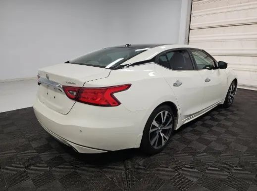 Used 2017 Nissan Maxima Platinum FWD image 2