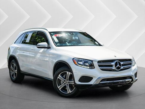 Used 2019 Mercedes-Benz GLC 300 image 1