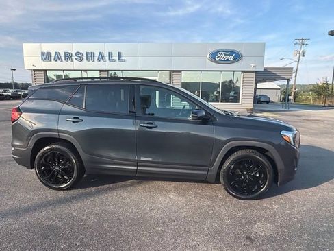 Used 2019 GMC Terrain SLT w/ Preferred Package AWD/4WD image 3