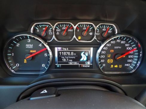 Used 2015 Chevrolet Suburban LTZ RWD image 20