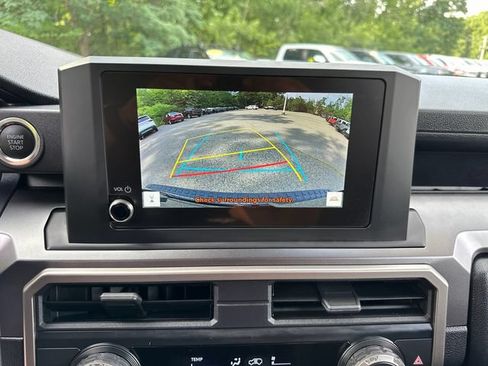 Certified 2025 Toyota 4Runner SR5 AWD/4WD image 39