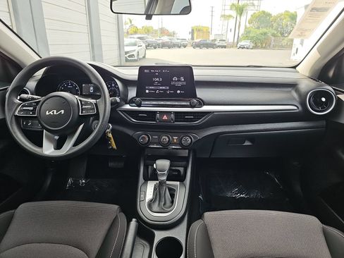 Used 2023 Kia Forte LXS w/ LXS Technology Package FWD image 12
