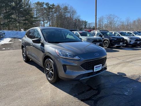 Used 2022 Ford Escape SE w/ Cold Weather Package image 20