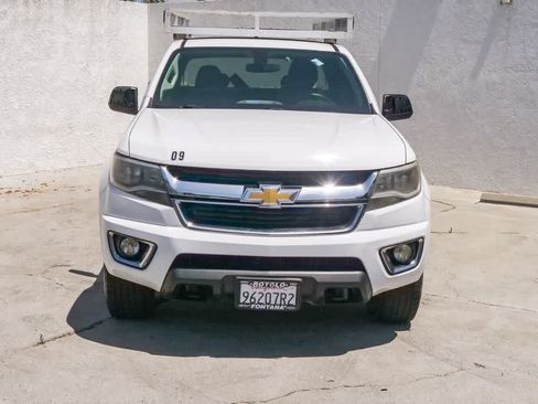 Used 2018 Chevrolet Colorado W/T w/ WT Convenience Package RWD image 2