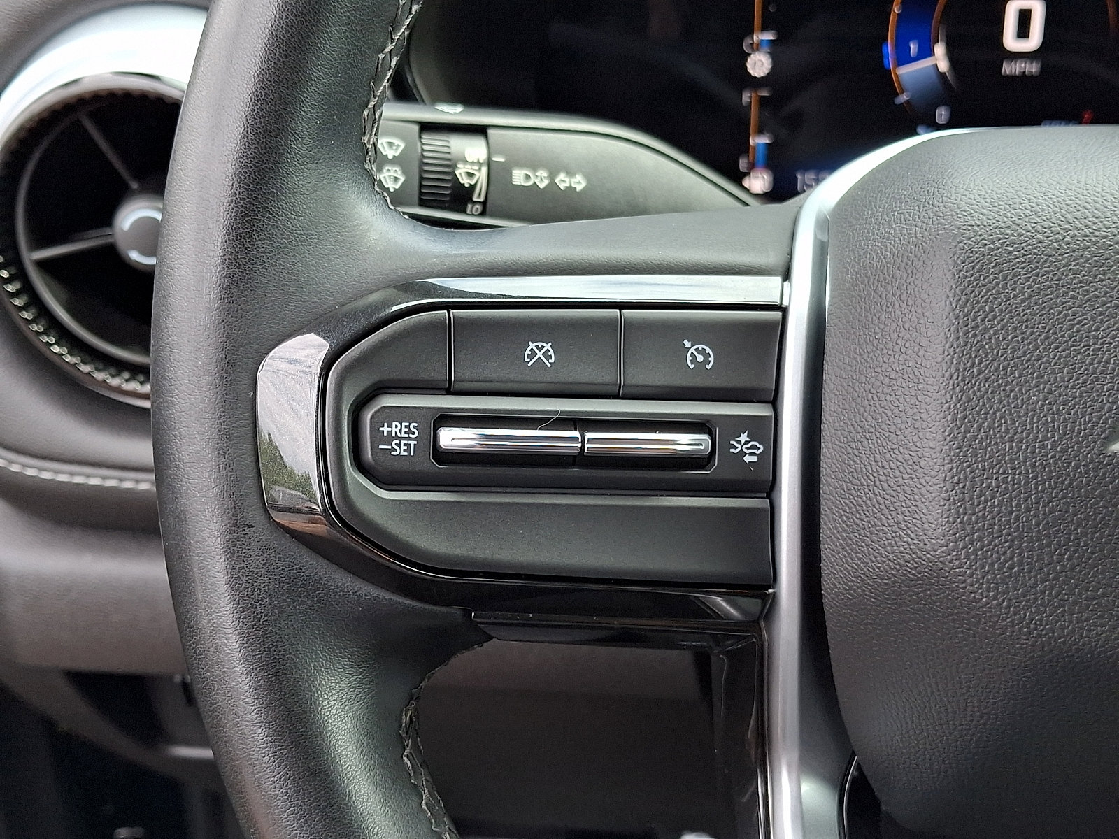 Certified 2023 Chevrolet Colorado LT w/ LT Convenience Package II AWD/4WD image 20