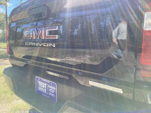 New 2025 GMC Canyon Elevation w/ Convenience Package image 9