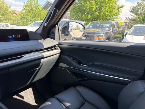 New 2026 Lincoln Navigator L Reserve AWD/4WD image 19