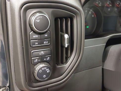 Used 2020 Chevrolet Silverado 1500 Custom w/ Custom Value Package image 25