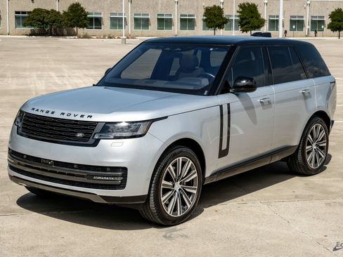 Used 2023 Land Rover Range Rover SE AWD/4WD image 7