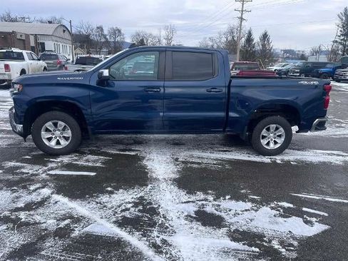 Used 2021 Chevrolet Silverado 1500 LT image 3