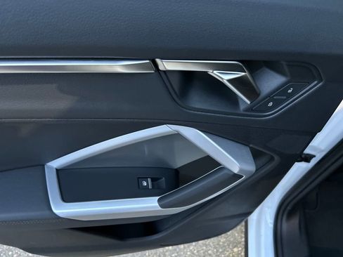 Used 2025 Audi Q3 2.0T Premium image 22