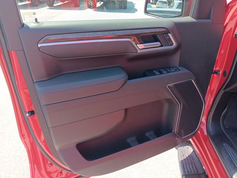 New 2026 GMC Sierra 1500 Elevation AWD/4WD image 8