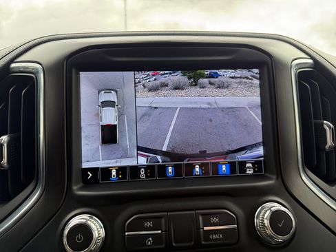 Used 2022 GMC Sierra 3500 AT4 w/ AT4 Premium Plus Package image 29