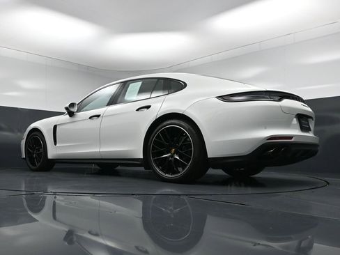 Certified 2023 Porsche Panamera 4 Platinum Edition AWD/4WD image 24